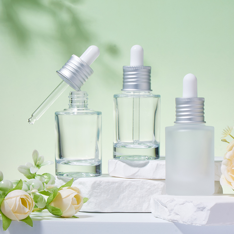 20 mm-es 30 ml-es ezüst kör alakú matt és átlátszó üveg csepegtetős palackok